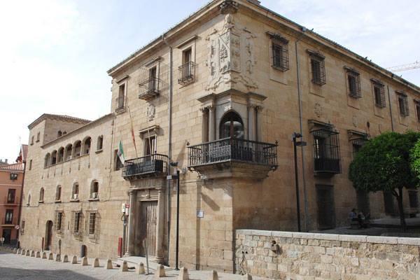 La Capital Del Jerte Apartman Plasencia Kültér fotó